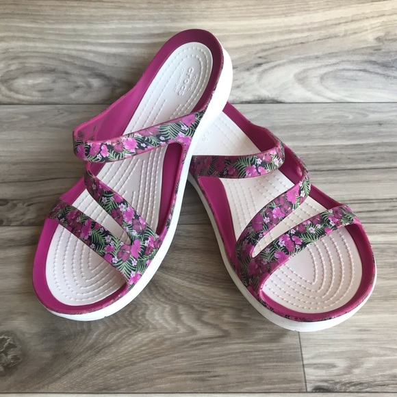 swiftwater graphic sandal